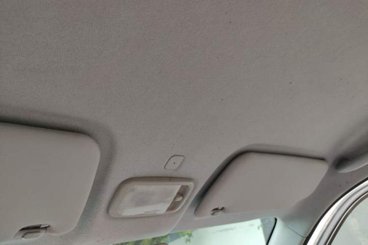 Used Chery QQ Ice Cream 2022 170km Sundae Phosphate Lithium-Ion Headliner