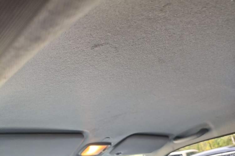 Used Chery QQ Ice Cream 2022 170km Sundae Phosphate Lithium-Ion Headliner