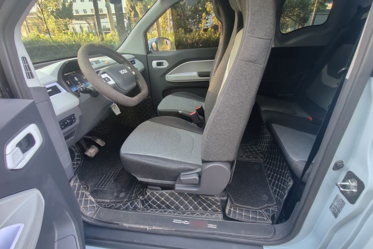 Used Chery QQ Ice Cream 2022 170km Sundae Phosphate Lithium-Ion Interior 1