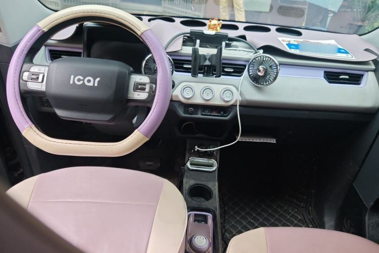 Used Chery QQ Ice Cream 2022 170km Sundae Phosphate Lithium-Ion Interior 2
