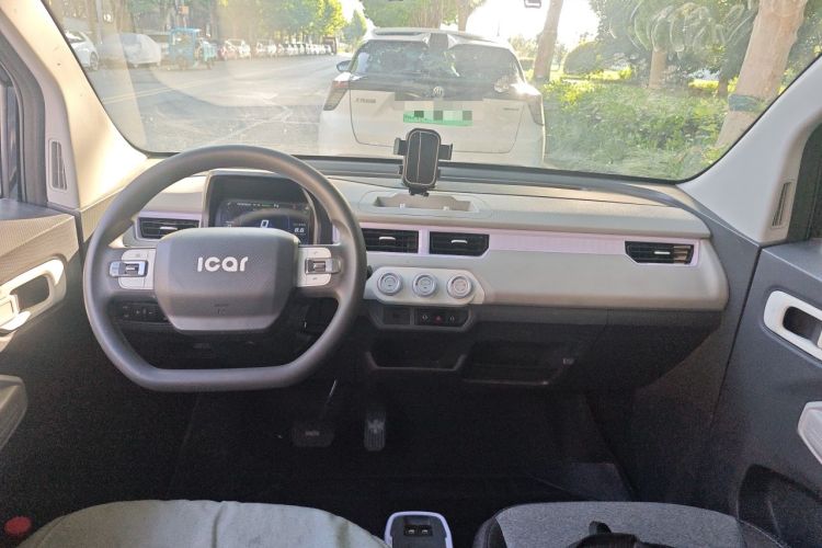 Used Chery QQ Ice Cream 2022 170km Sundae Phosphate Lithium-Ion Interior 2