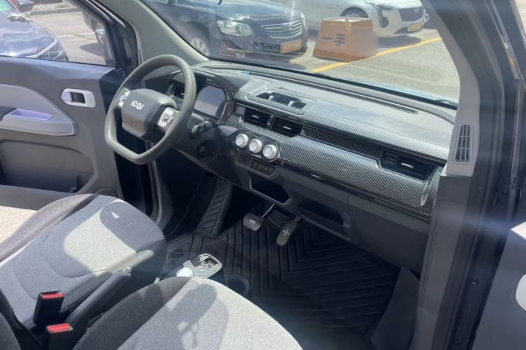 Used Chery QQ Ice Cream 2022 170km Sundae Phosphate Lithium-Ion Interior 3