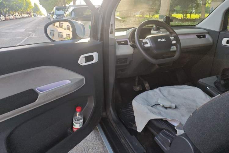 Used Chery QQ Ice Cream 2022 170km Sundae Phosphate Lithium-Ion Interior 3
