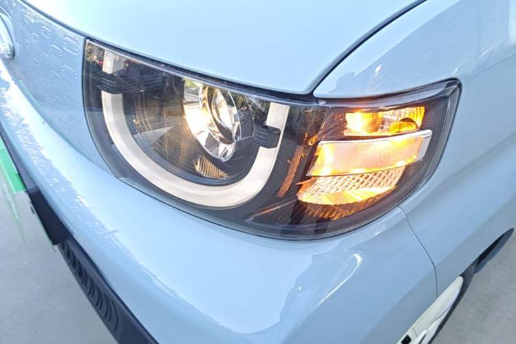 Used Chery QQ Ice Cream 2022 170km Sundae Phosphate Lithium-Ion Left Front Headlight