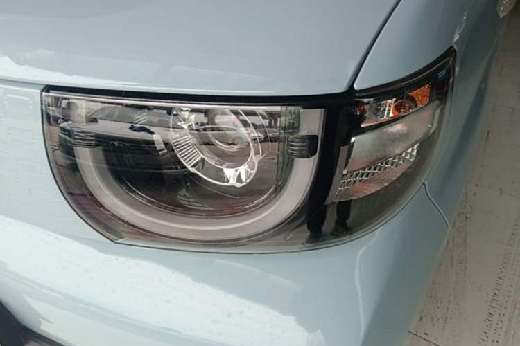Used Chery QQ Ice Cream 2022 170km Sundae Phosphate Lithium-Ion Left Front Headlight