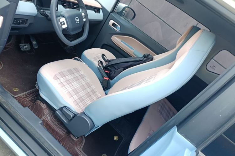 Used Chery QQ Ice Cream 2022 170km Sundae Phosphate Lithium-Ion Left Front Seat