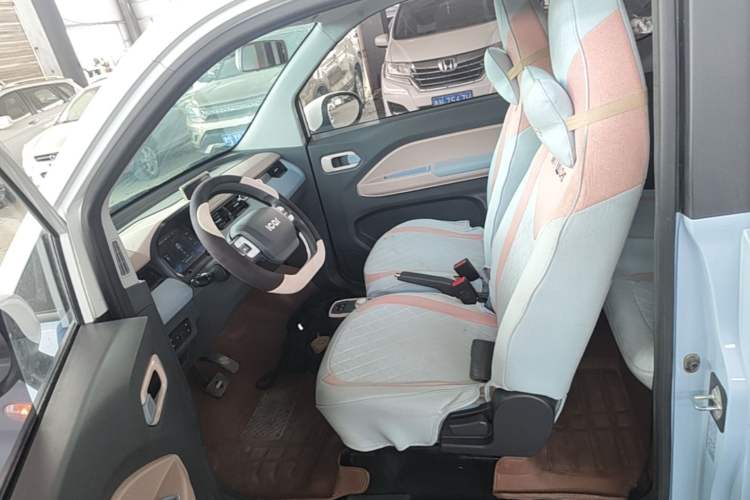 Used Chery QQ Ice Cream 2022 170km Sundae Phosphate Lithium-Ion Left Front Seat