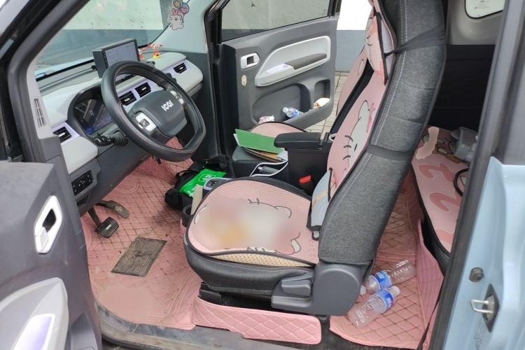 Used Chery QQ Ice Cream 2022 170km Sundae Phosphate Lithium-Ion Left Front Seat