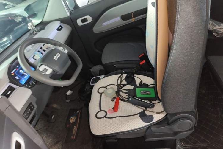 Used Chery QQ Ice Cream 2022 170km Sundae Phosphate Lithium-Ion Left Front Seat