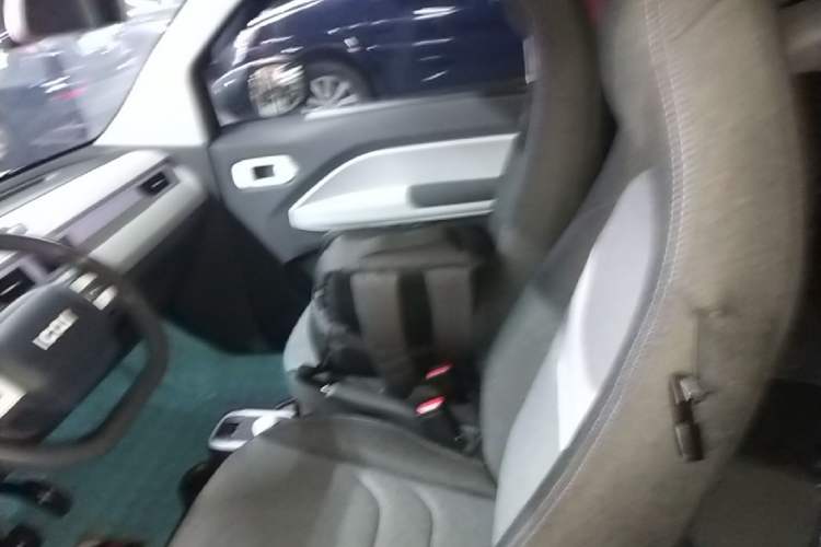 Used Chery QQ Ice Cream 2022 170km Sundae Phosphate Lithium-Ion Left Front Seat
