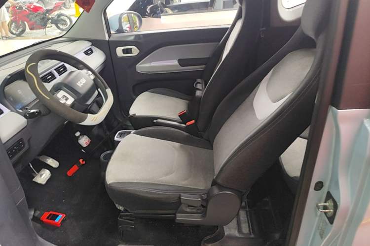 Used Chery QQ Ice Cream 2022 170km Sundae Phosphate Lithium-Ion Left Front Seat