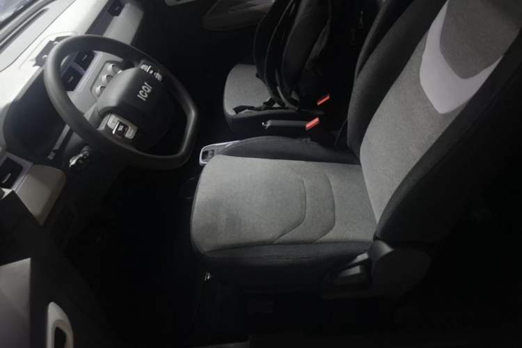 Used Chery QQ Ice Cream 2022 170km Sundae Phosphate Lithium-Ion Left Front Seat