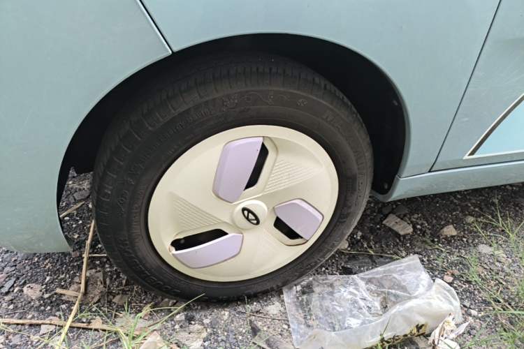 Used Chery QQ Ice Cream 2022 170km Sundae Phosphate Lithium-Ion Left Front Wheel Hub