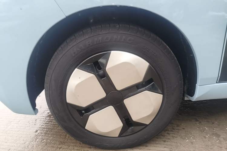 Used Chery QQ Ice Cream 2022 170km Sundae Phosphate Lithium-Ion Left Front Wheel Hub