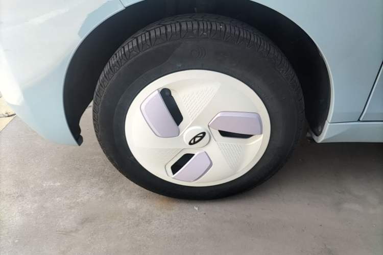 Used Chery QQ Ice Cream 2022 170km Sundae Phosphate Lithium-Ion Left Front Wheel Hub