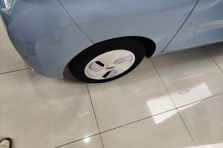 Used Chery QQ Ice Cream 2022 170km Sundae Phosphate Lithium-Ion Left Front Wheel Hub
