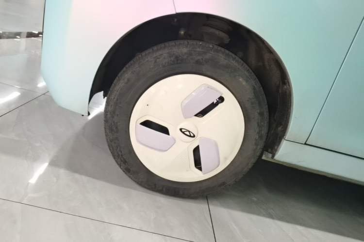 Used Chery QQ Ice Cream 2022 170km Sundae Phosphate Lithium-Ion Left Front Wheel Hub