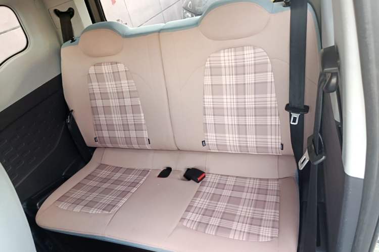 Used Chery QQ Ice Cream 2022 170km Sundae Phosphate Lithium-Ion Left Rear Seat