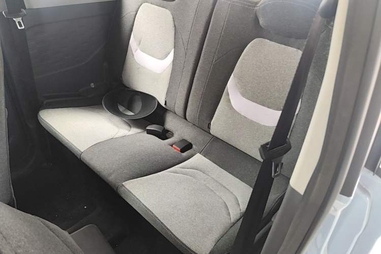 Used Chery QQ Ice Cream 2022 170km Sundae Phosphate Lithium-Ion Left Rear Seat