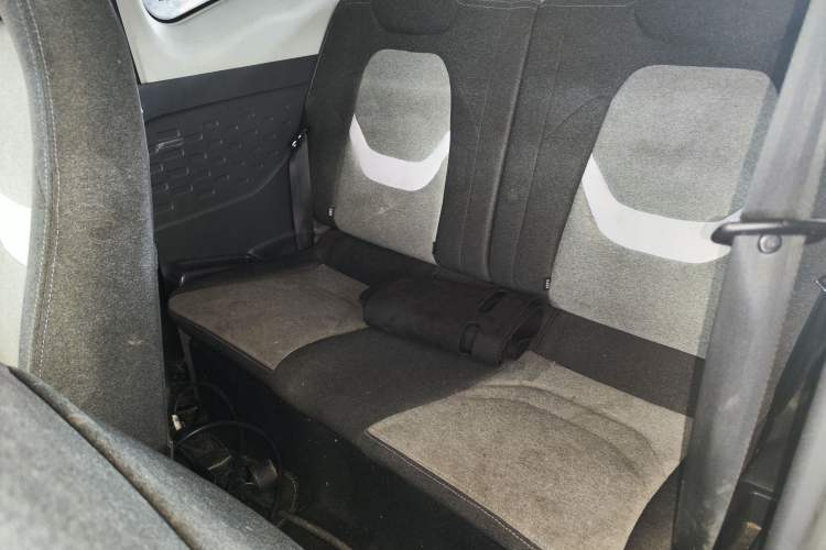 Used Chery QQ Ice Cream 2022 170km Sundae Phosphate Lithium-Ion Left Rear Seat