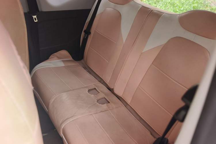Used Chery QQ Ice Cream 2022 170km Sundae Phosphate Lithium-Ion Left Rear Seat
