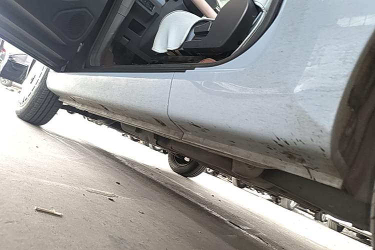 Used Chery QQ Ice Cream 2022 170km Sundae Phosphate Lithium-Ion Left Side Sill