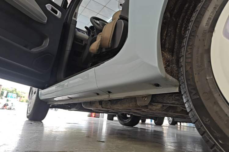 Used Chery QQ Ice Cream 2022 170km Sundae Phosphate Lithium-Ion Left Side Sill