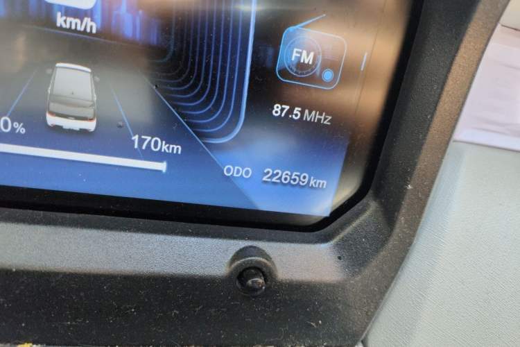 Used Chery QQ Ice Cream 2022 170km Sundae Phosphate Lithium-Ion Odometer Close Up