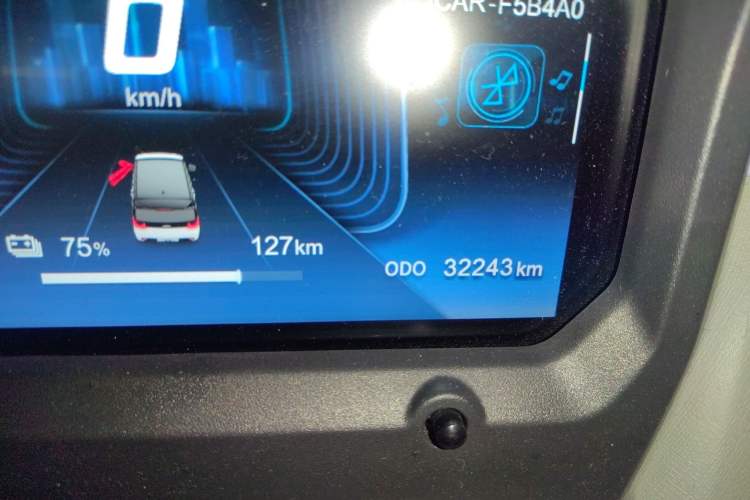 Used Chery QQ Ice Cream 2022 170km Sundae Phosphate Lithium-Ion Odometer Close Up