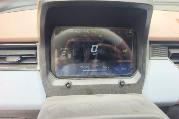 Used Chery QQ Ice Cream 2022 170km Sundae Phosphate Lithium-Ion Odometer Close Up