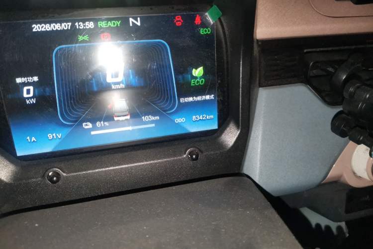 Used Chery QQ Ice Cream 2022 170km Sundae Phosphate Lithium-Ion Odometer Close Up
