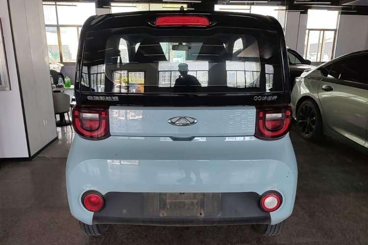 Used Chery QQ Ice Cream 2022 170km Sundae Phosphate Lithium-Ion Rear