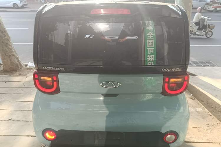Used Chery QQ Ice Cream 2022 170km Sundae Phosphate Lithium-Ion Rear