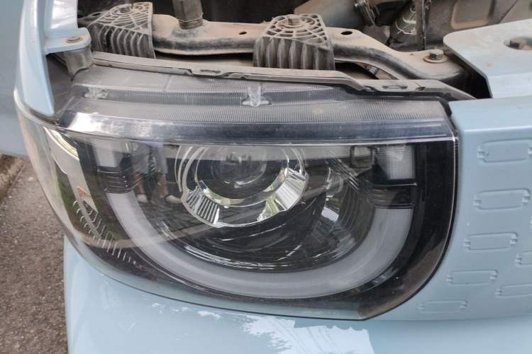 Used Chery QQ Ice Cream 2022 170km Sundae Phosphate Lithium-Ion Right Front Headlight