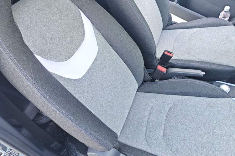 Used Chery QQ Ice Cream 2022 170km Sundae Phosphate Lithium-Ion Right Front Seat