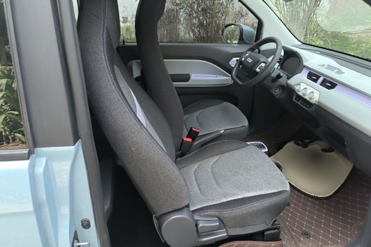 Used Chery QQ Ice Cream 2022 170km Sundae Phosphate Lithium-Ion Right Front Seat