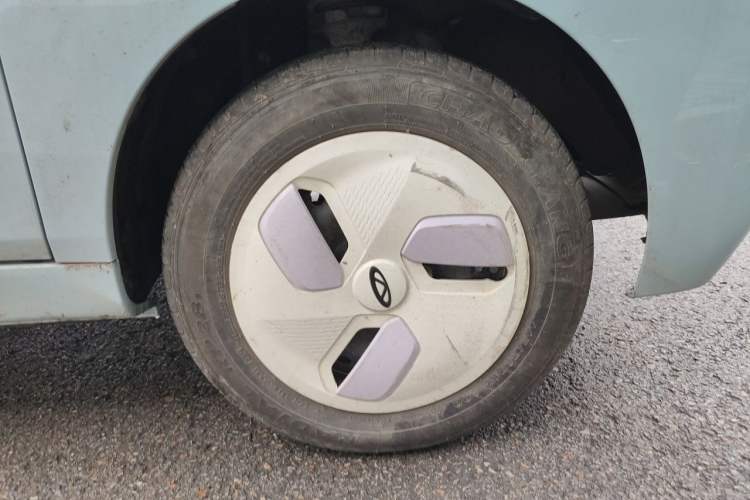 Used Chery QQ Ice Cream 2022 170km Sundae Phosphate Lithium-Ion Right Front Wheel Hub