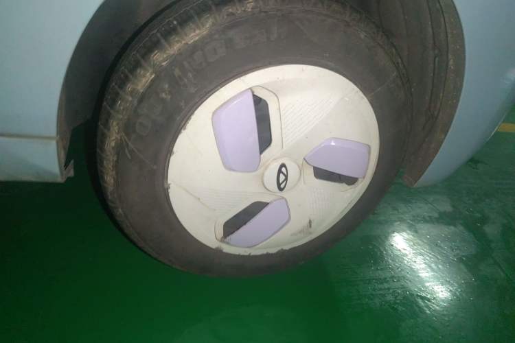 Used Chery QQ Ice Cream 2022 170km Sundae Phosphate Lithium-Ion Right Front Wheel Hub