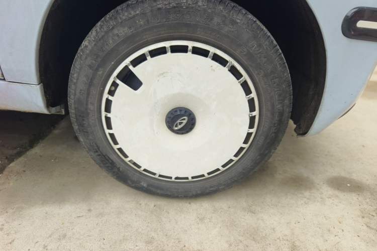 Used Chery QQ Ice Cream 2022 170km Sundae Phosphate Lithium-Ion Right Front Wheel Hub