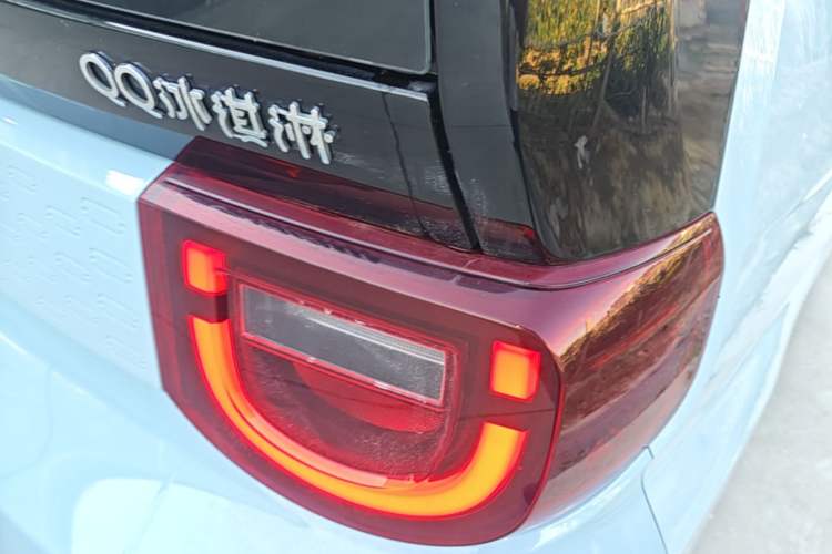 Used Chery QQ Ice Cream 2022 170km Sundae Phosphate Lithium-Ion Right Rear Taillight