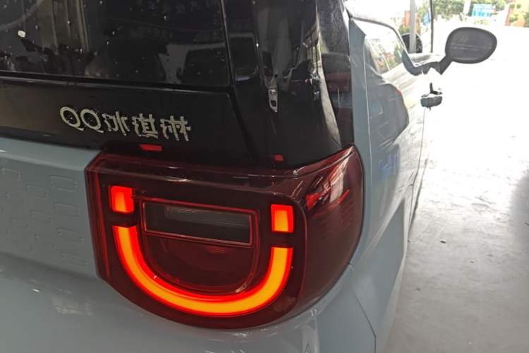 Used Chery QQ Ice Cream 2022 170km Sundae Phosphate Lithium-Ion Right Rear Taillight