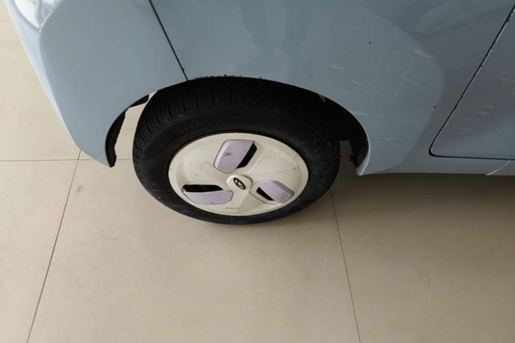 Used Chery QQ Ice Cream 2022 170km Sundae Phosphate Lithium-Ion Right Rear Wheel Hub