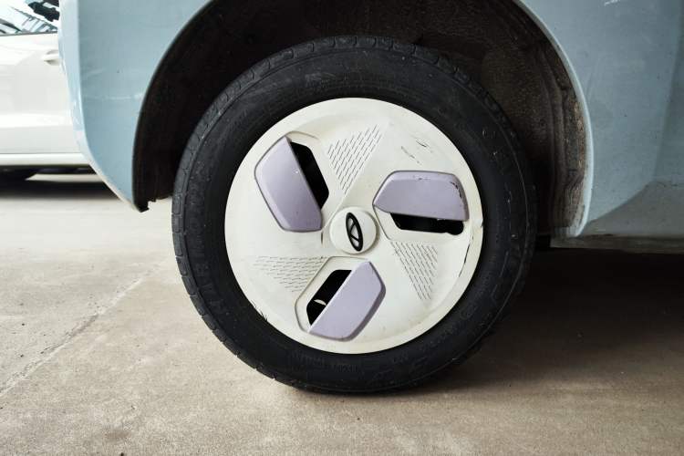Used Chery QQ Ice Cream 2022 170km Sundae Phosphate Lithium-Ion Right Rear Wheel Hub