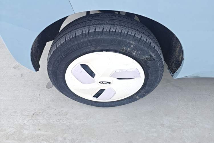 Used Chery QQ Ice Cream 2022 170km Sundae Phosphate Lithium-Ion Right Rear Wheel Hub