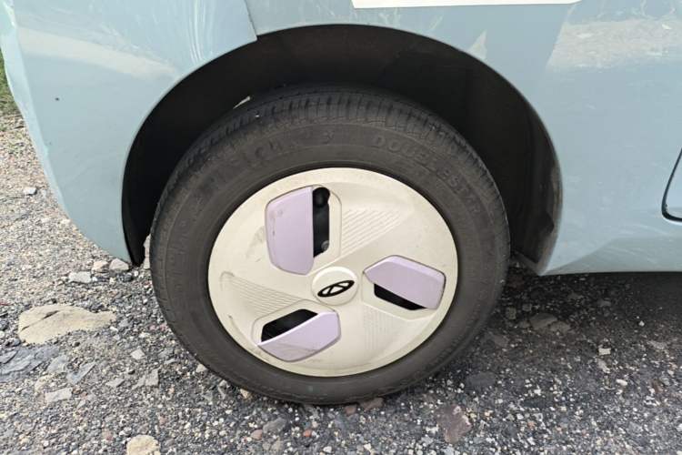Used Chery QQ Ice Cream 2022 170km Sundae Phosphate Lithium-Ion Right Rear Wheel Hub