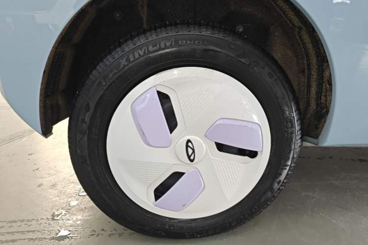 Used Chery QQ Ice Cream 2022 170km Sundae Phosphate Lithium-Ion Right Rear Wheel Hub