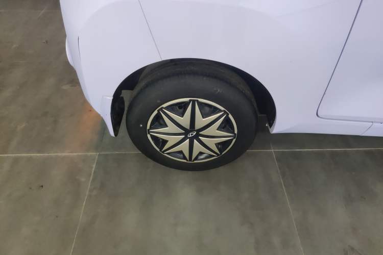 Used Chery QQ Ice Cream 2022 170km Sundae Phosphate Lithium-Ion Right Rear Wheel Hub