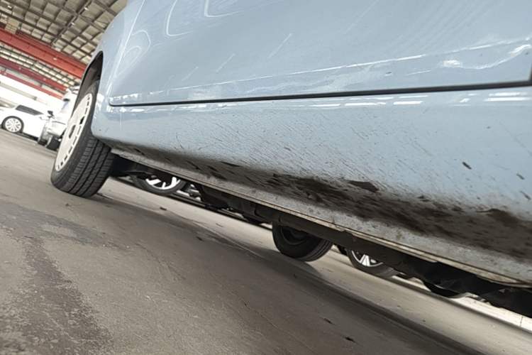 Used Chery QQ Ice Cream 2022 170km Sundae Phosphate Lithium-Ion Right Side Sill