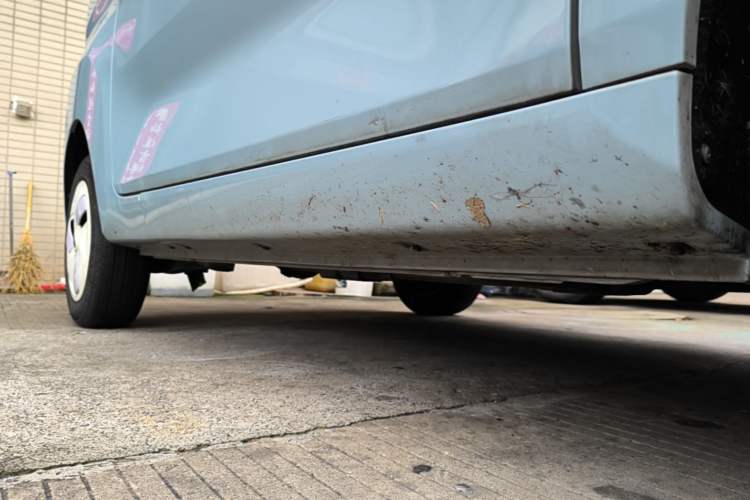 Used Chery QQ Ice Cream 2022 170km Sundae Phosphate Lithium-Ion Right Side Sill