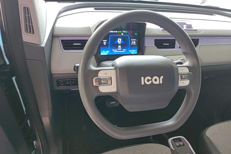 Used Chery QQ Ice Cream 2022 170km Sundae Phosphate Lithium-Ion Steering Wheel